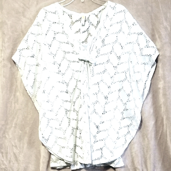 coast to coast Other - Sheer white crochet lace kimono cover-up top